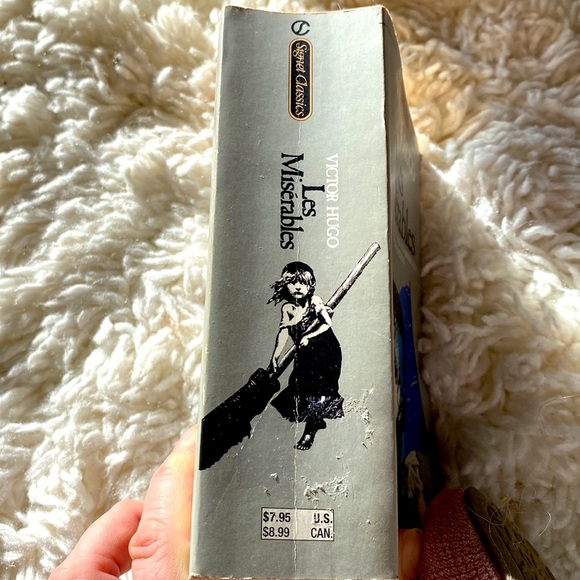 LES MISERABLES By VICTOR HUGO BOOK Complete Unabridged Paperback Editio… - Picture 2 of 10